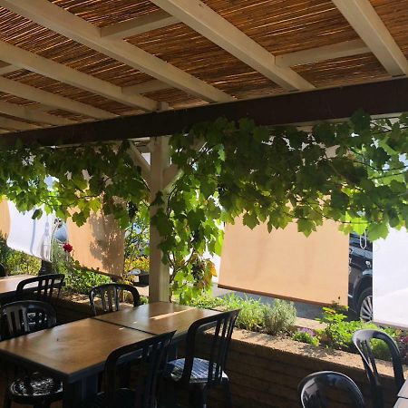 Room Bistro 33 Commugny Exterior foto